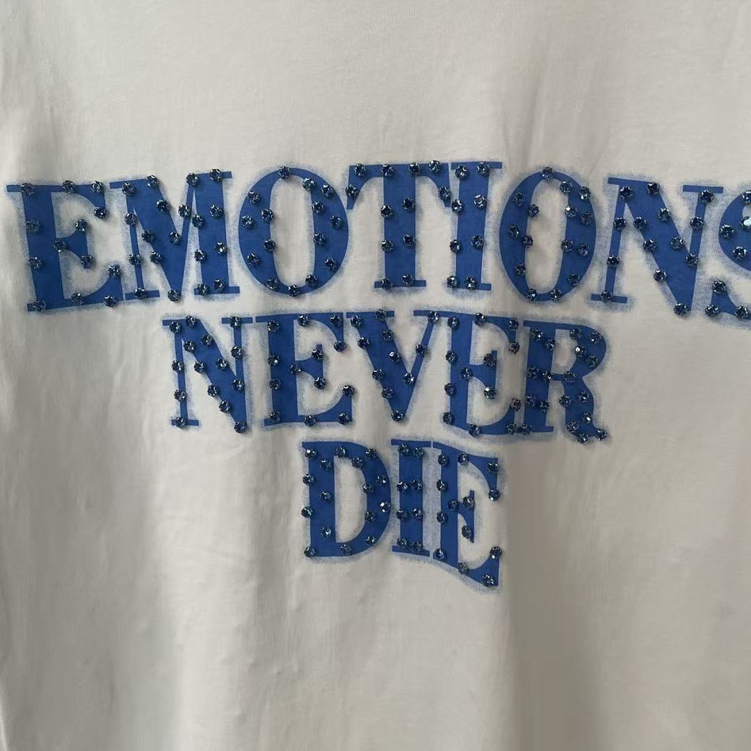 Mixed Emotion Emotions Never Die Graphic Tee