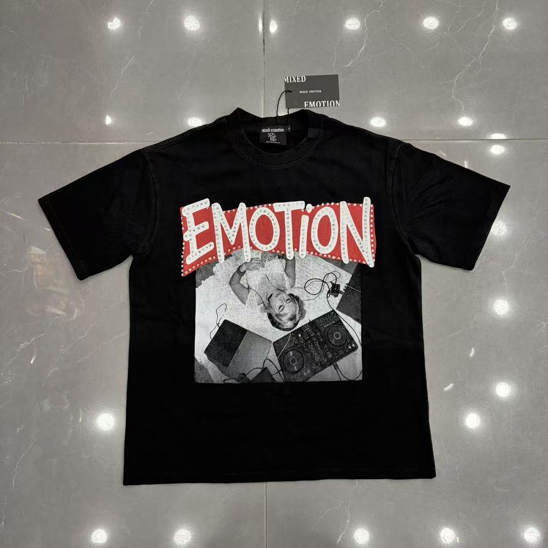 Mixed Emotion Washed Graphic T-Shirt
