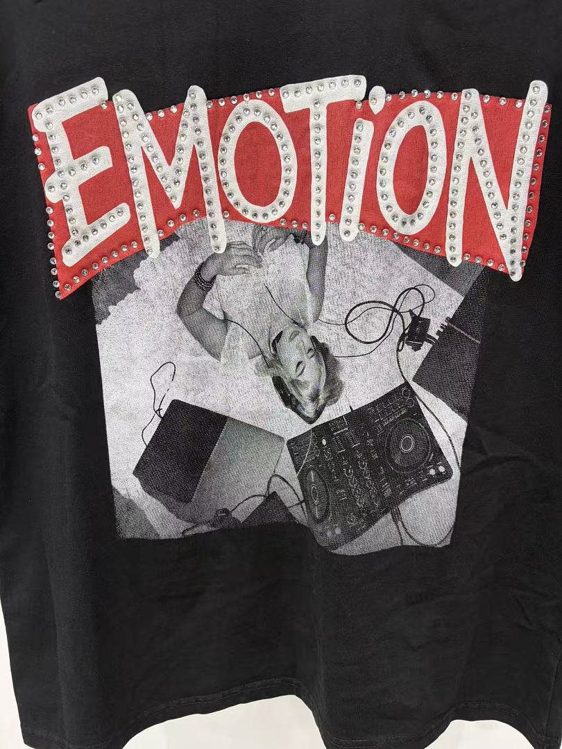 Mixed Emotion Washed Graphic T-Shirt