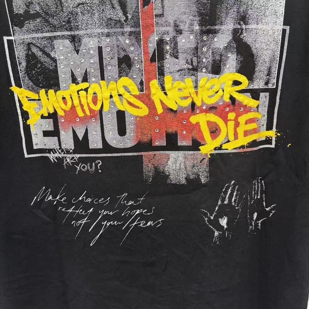Mixed Emotion Washed Graphic T-Shirt